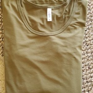 LuLaRoe Long Sleeve Lynnae